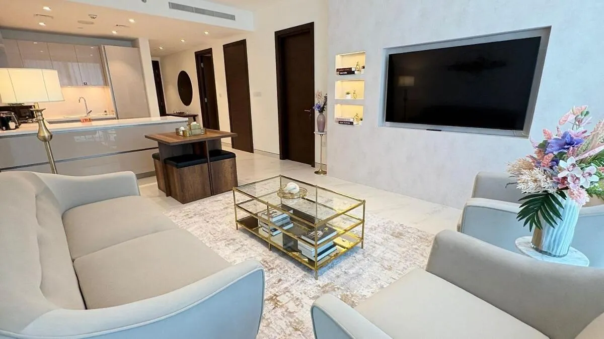 Modern 2 Bhk Apt Gym,Pool&More Dubai