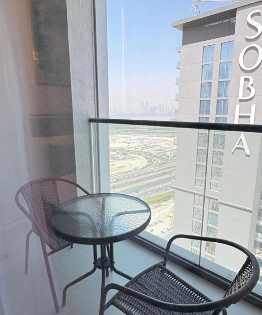 Modern 2 Bhk Apt Gym,Pool&More Dubai Apartment